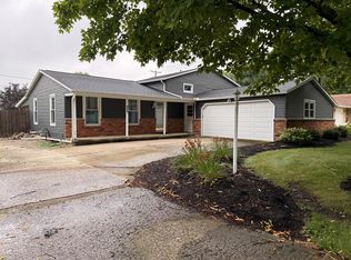 960 Victoria Dr, Bucyrus, OH 44820