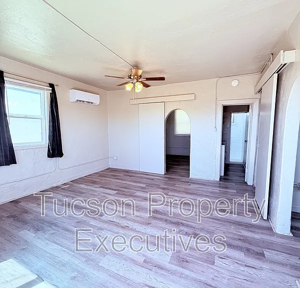 234 E 32nd St #3 — Photo 10