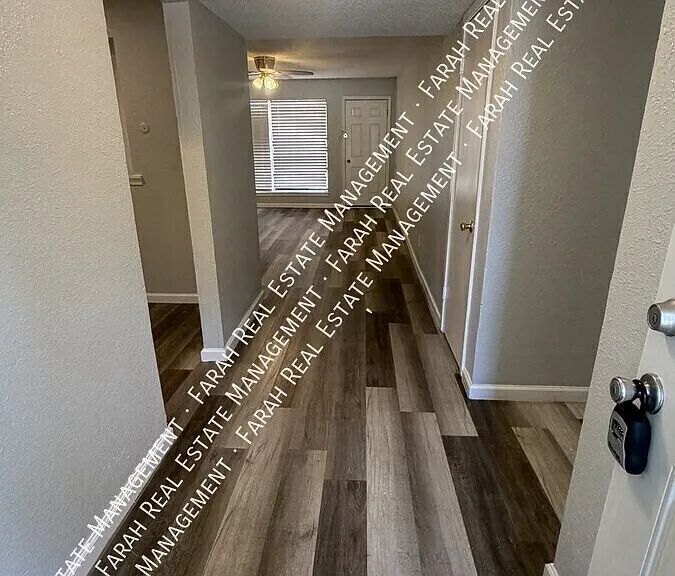 6016 Westridge Ln #405 — Photo 1