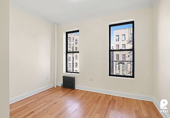 4th image of 26 Post Ave #35