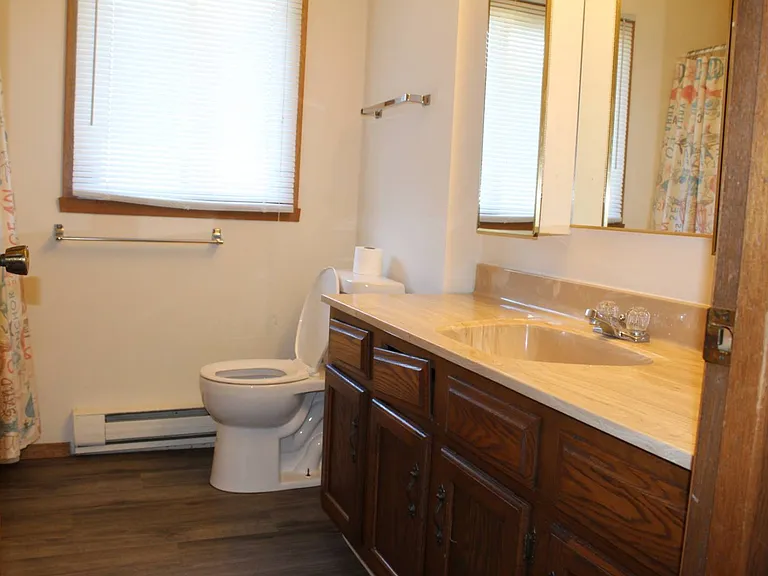 1016 N Maple St #B — Photo 3