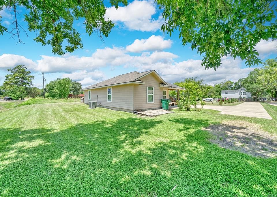 115 & 203 W South St, Madisonville, TX 77864 MLS 7427711 Zillow