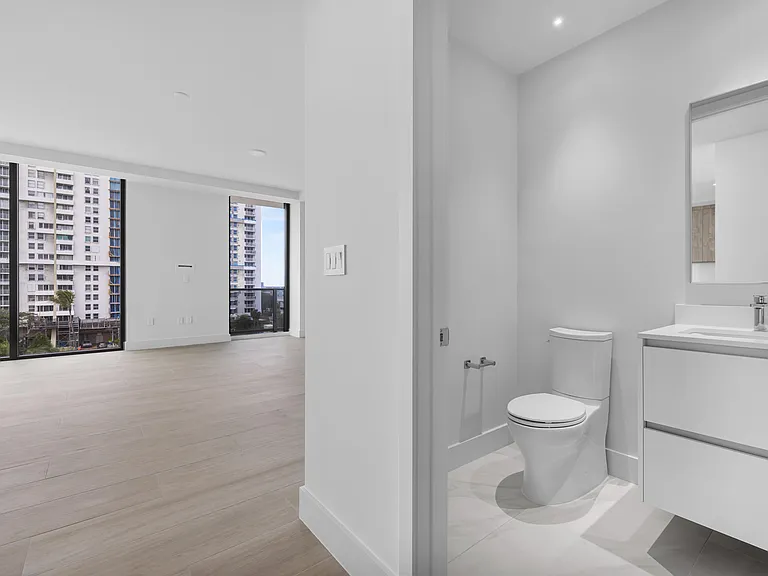 305 Briny Ave #506 — Photo 28