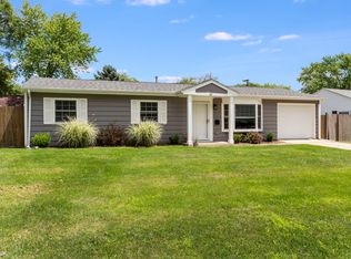 25 Surrey Rd, Montgomery, IL 60538