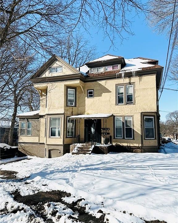 1st image of 315 Oak St