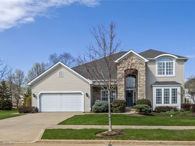 261 Skye Rd, Highland Heights, OH, 44143