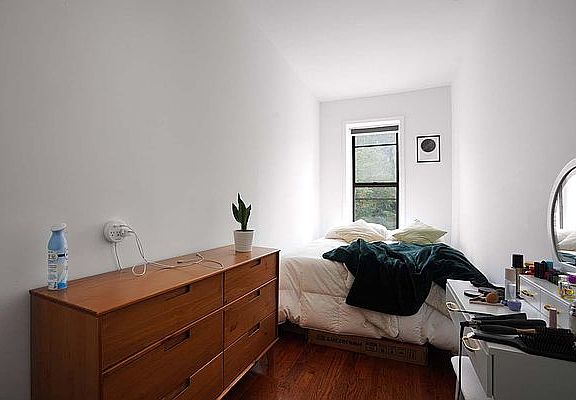 4th image of 488 Saint Nicholas Ave #5