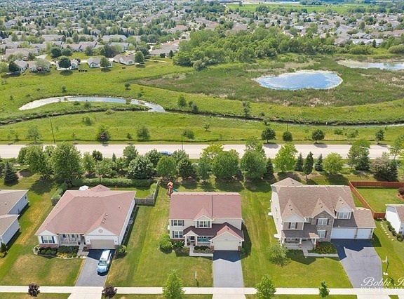 3rd image of 11585 Richmond Ln