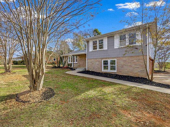 3rd image of 24 N Harbor Dr