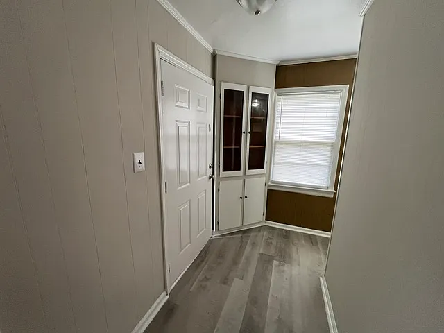 2081 Knightsbridge Rd — Photo 4
