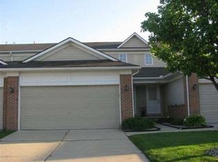 21580 Adams Dr, Riverview, MI 48193