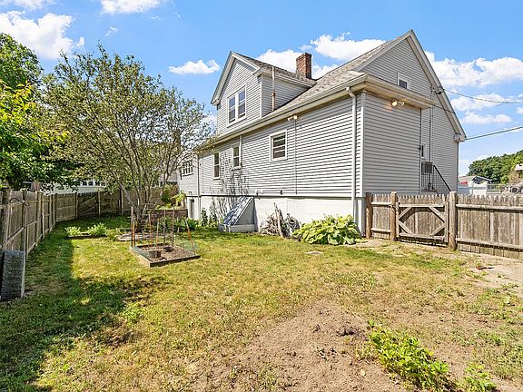 3rd image of 300 Manet Ave