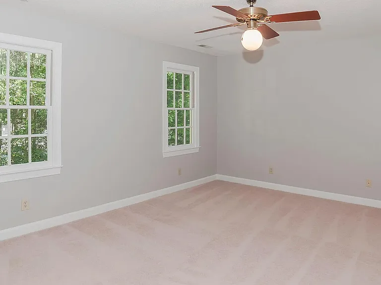 104 Lively Ct E — Photo 18