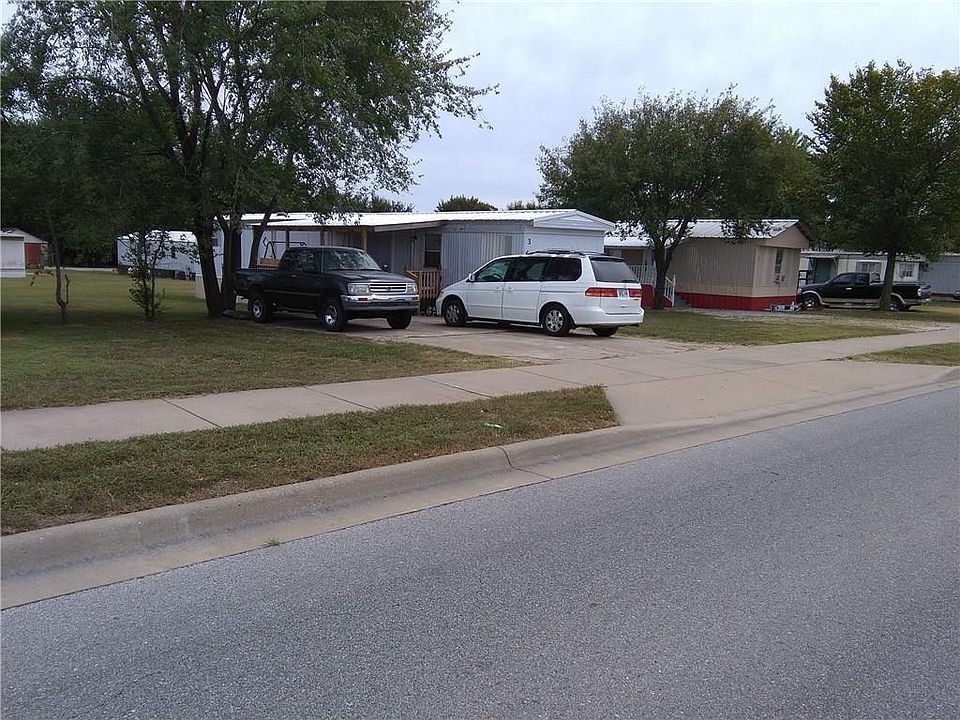 1st image of 1800 N Inglewood St Lot 1