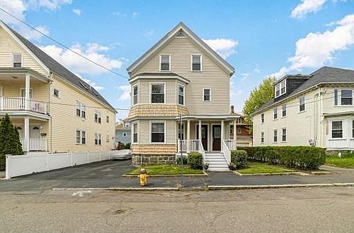 1st image of 6 Wisteria St
