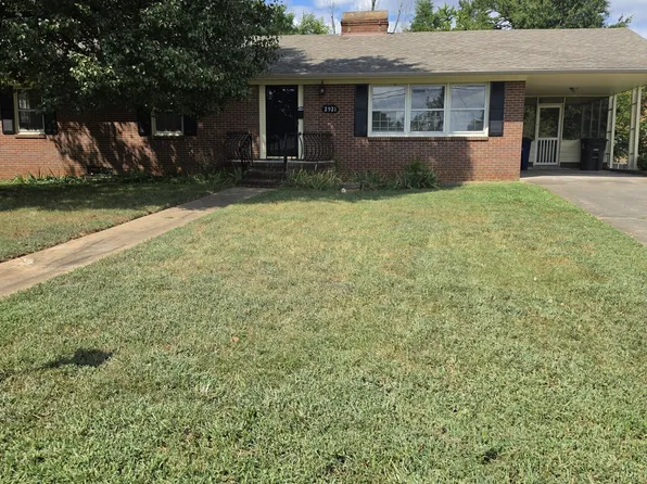 2921 Birchwood Dr, Winston Salem, NC 27103