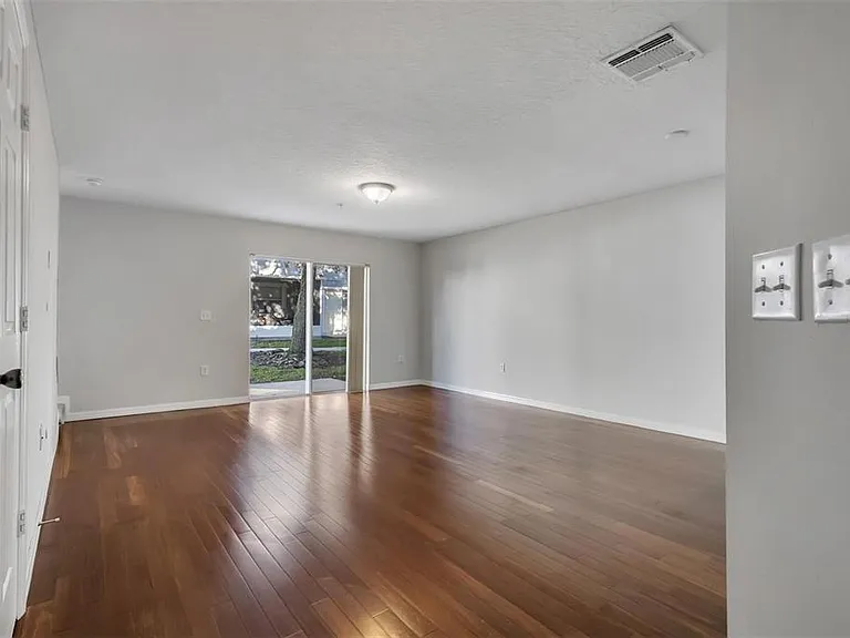 116 Philadelphia Way — Photo 3