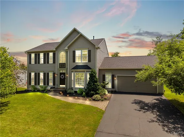 8612 Lydia Ln, Cicero, NY 13039