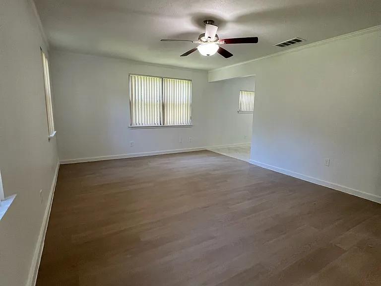 10520 County Road 13 N — Photo 16