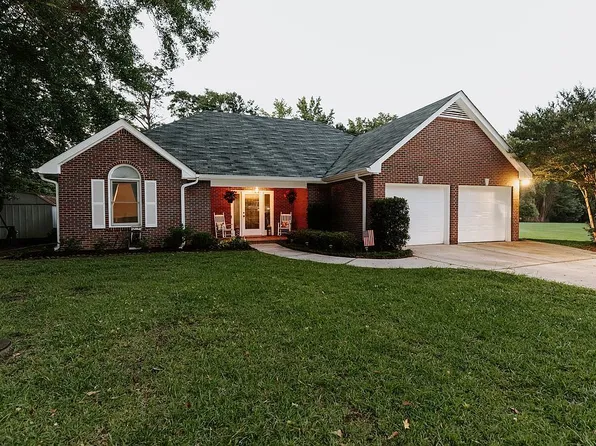 1435 Wesley Dr, Griffin, GA 30224