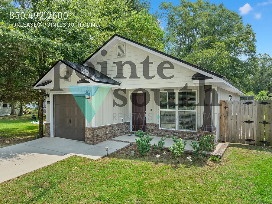Charming Updated Home — Photo 3