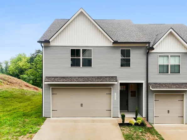 1634 Bennett Village Dr, Maryville, TN 37804