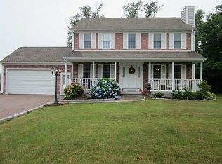 14 Sherman Ave, Bristol, RI 02809