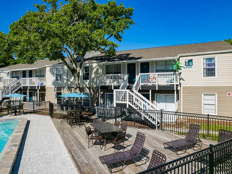 Beach Club — Photo 15