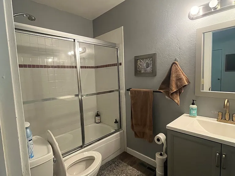 Sally Cir — Photo 11
