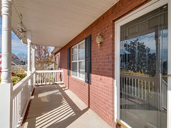2nd image of 224 Reelfoot Ct