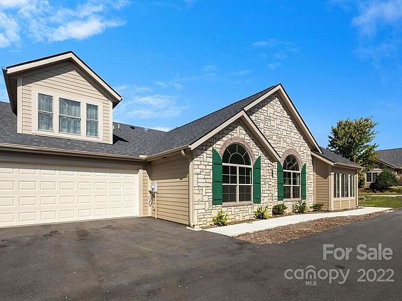 3rd image of 459 Summerfield Pl #28B