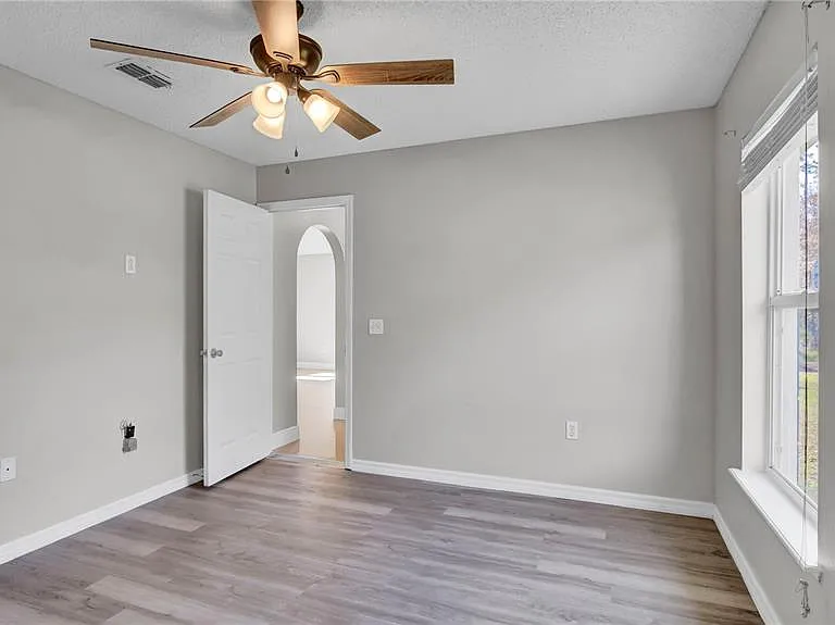 37 Peterlee Ct — Photo 27