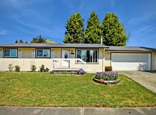 3902 NE 17th St, Renton, WA 98056