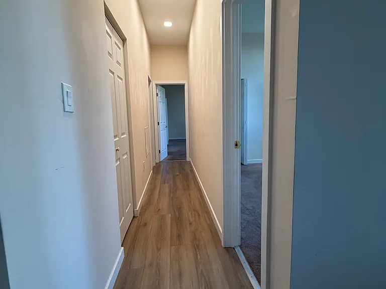 Monument Place Apartments — Photo 24