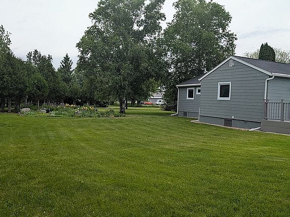 Spacious Yard