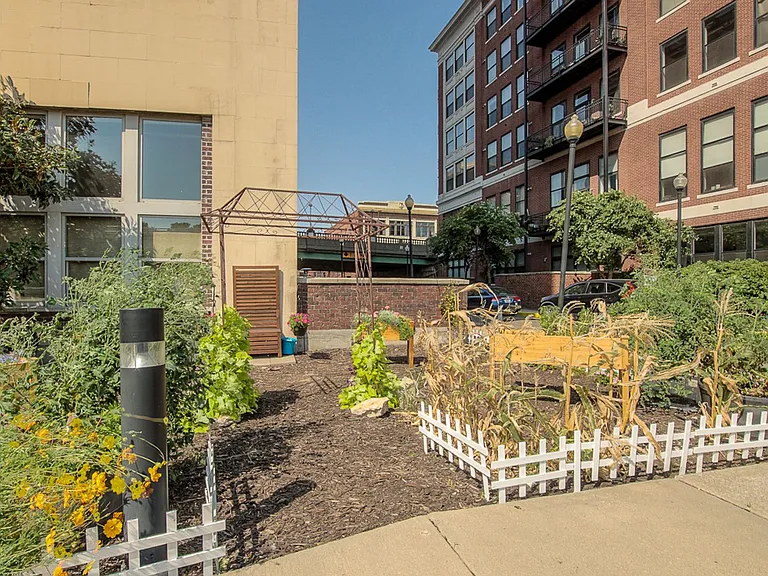 2107 Grand Ave #408 — Photo 31