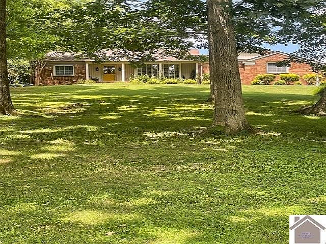 1st image of 94 Suwanee Cir