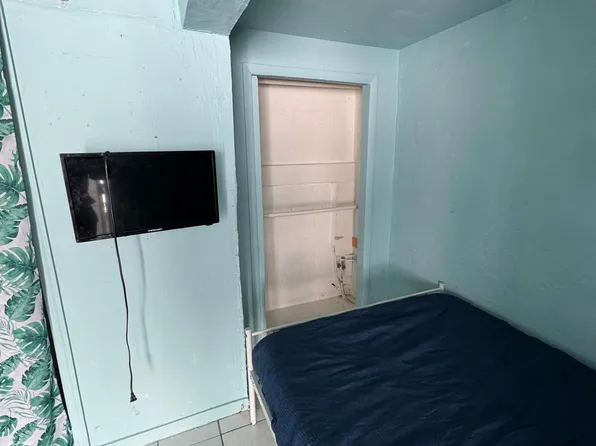 915 Forest Hill Blvd #B, West Palm Beach, FL 33405