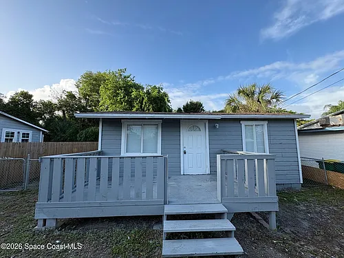 1423 Licht St #A Photo 1