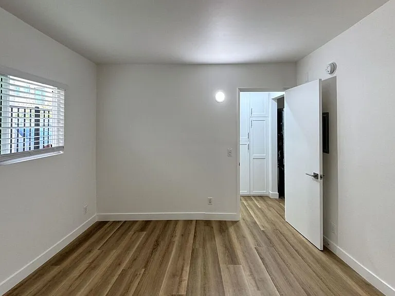3630 Midvale Ave #1 — Photo 10