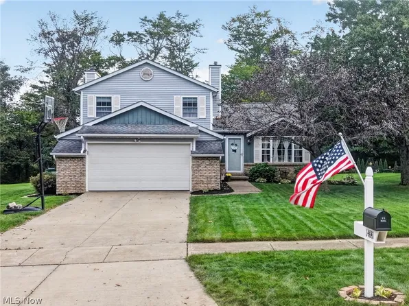14841 Glen Valley Dr, Middlefield, OH 44062