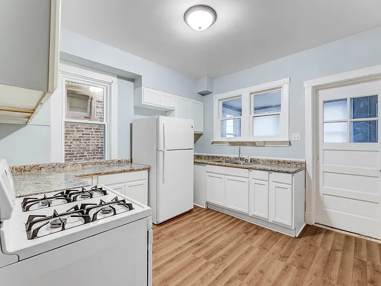 1345 W Marquette Rd #2 — Photo 9