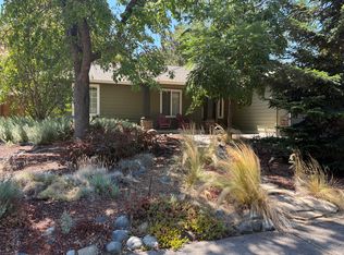 216 Meadow View Dr, Phoenix, OR 97535