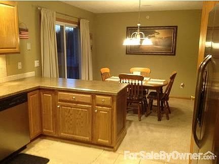 Kitchen / Dining Area