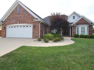 5306 Deer Creek Ct, Godfrey, IL 62035