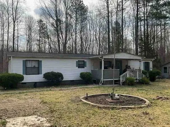 11379 Lee Rd, Saluda, VA 23149