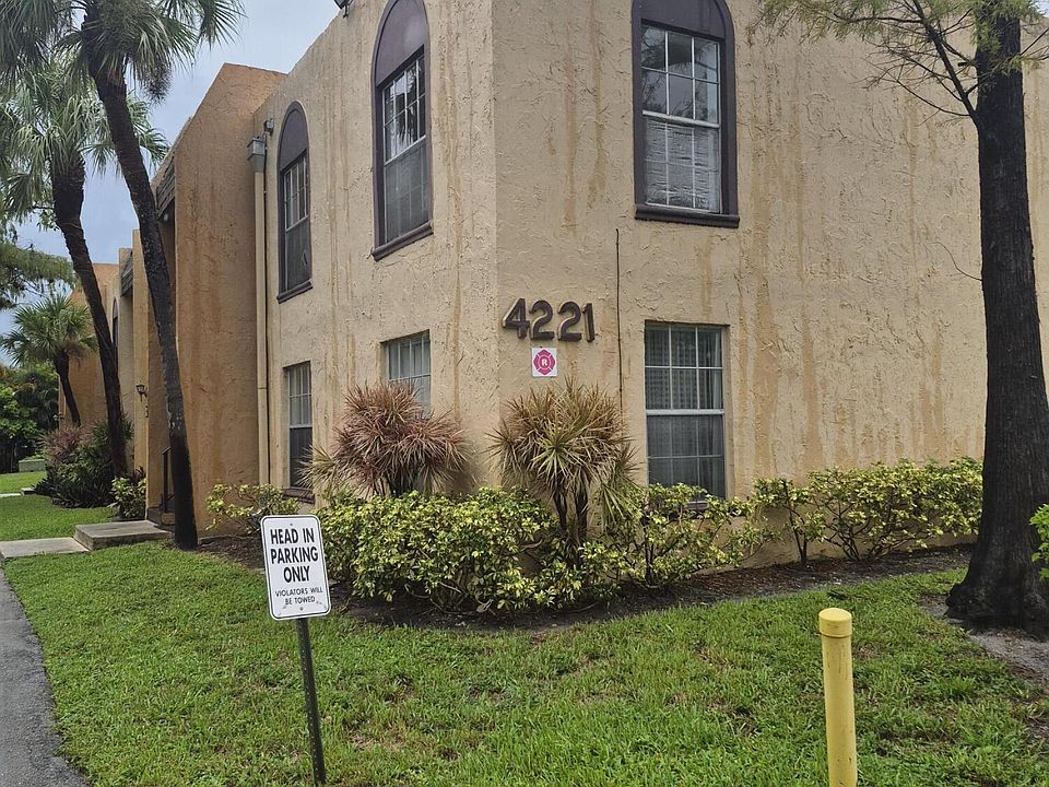 2nd image of 4221 NW 19TH Street #286