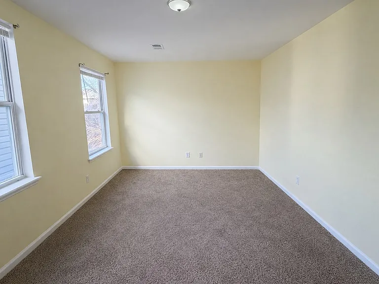 MASTER BEDROOM (BEDROOM #1)