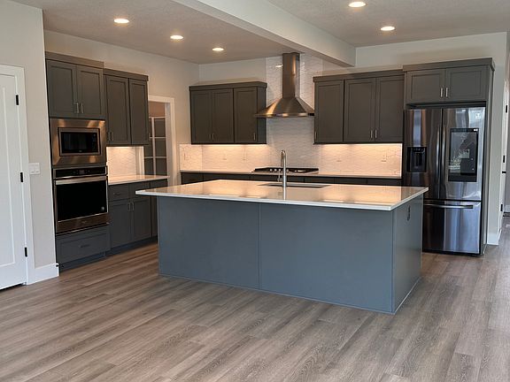 2nd image of 4054 SE 78th Ave