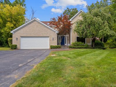 3310 Pine Estates Dr, West Bloomfield, MI, 48323